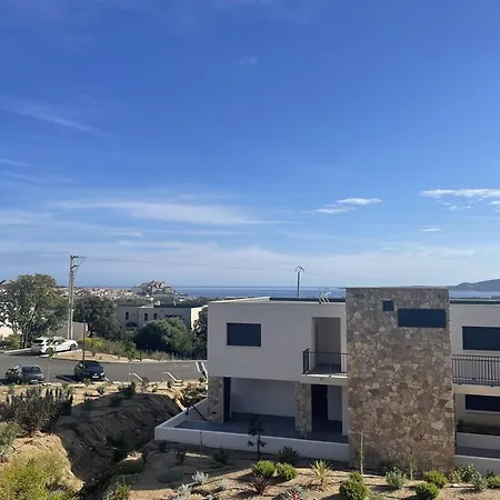 Apartment Grand T3 Avec Terrasse Et Vue Panoramique A Calvi - Fr-1-719-21 *